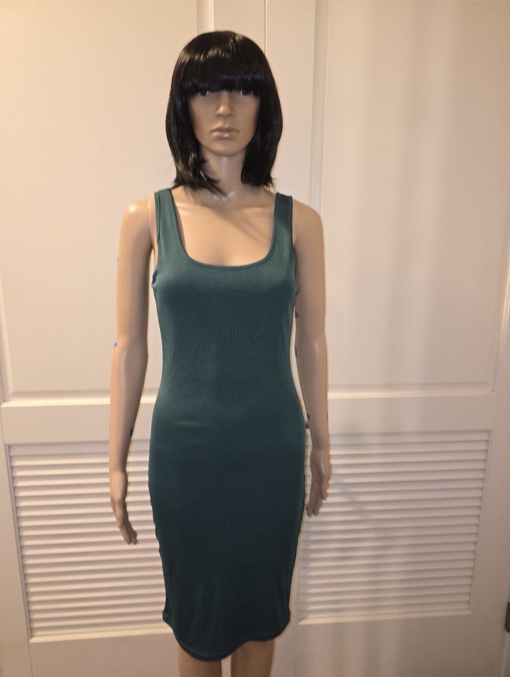 Scoop Neck Ribbed Tank Dress💚